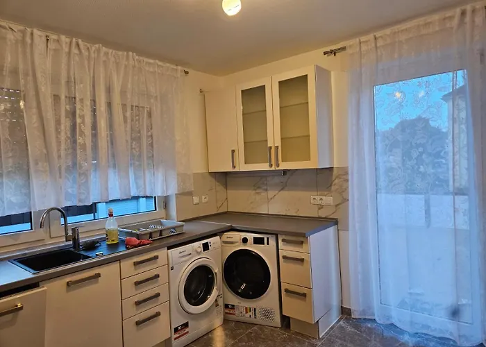 Tami 凯撒斯劳滕